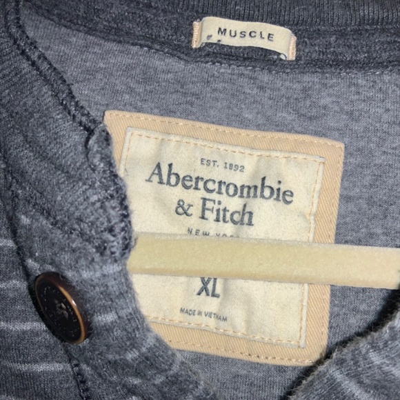 Abercrombie & Fitch long sleeve muscle henley tee Sz XL striped raw hems - Picture 5 of 6
